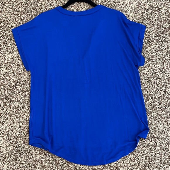 Cable & Gauge Royal Blue Top Size Large NWT - Picture 4 of 5